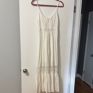 Chic Cream Lace Maxi Dress